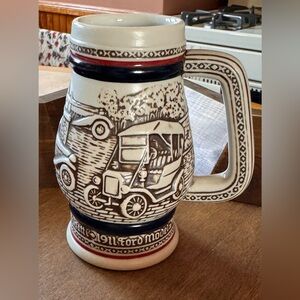 Avon Limited Edition Vintage Stein✨